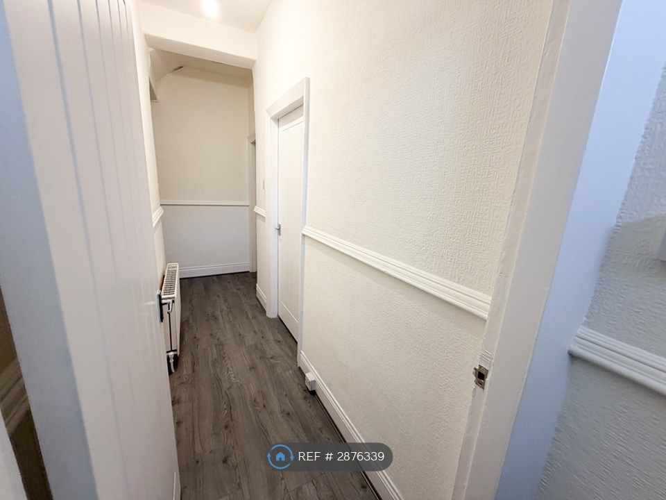 Property photo 2 of 15 Hallway
