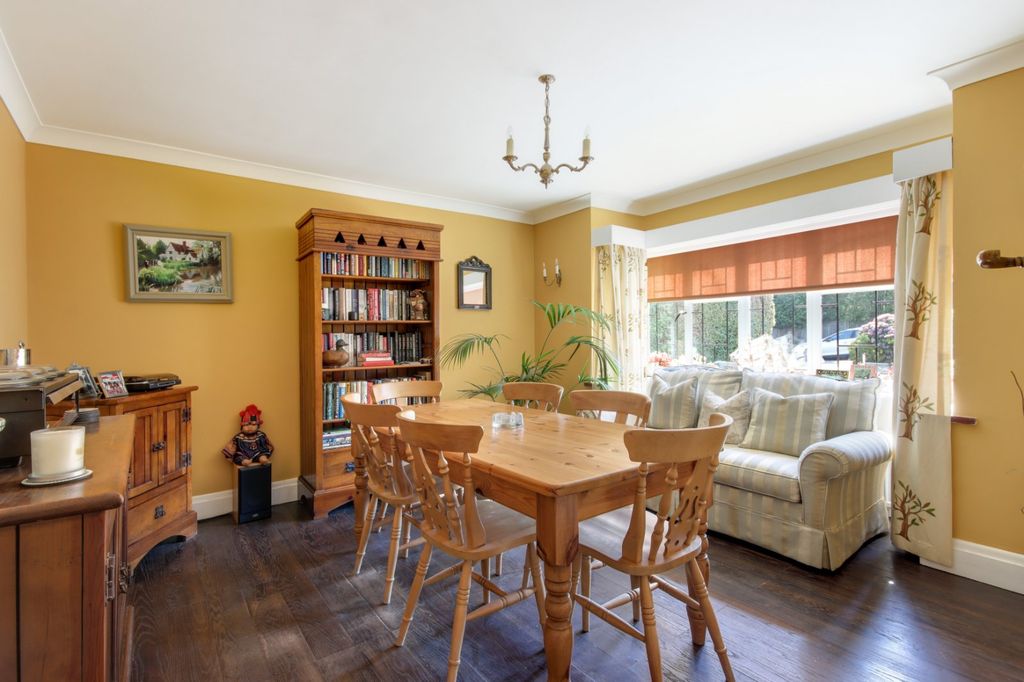 Property photo 3 of 20 Dining Room