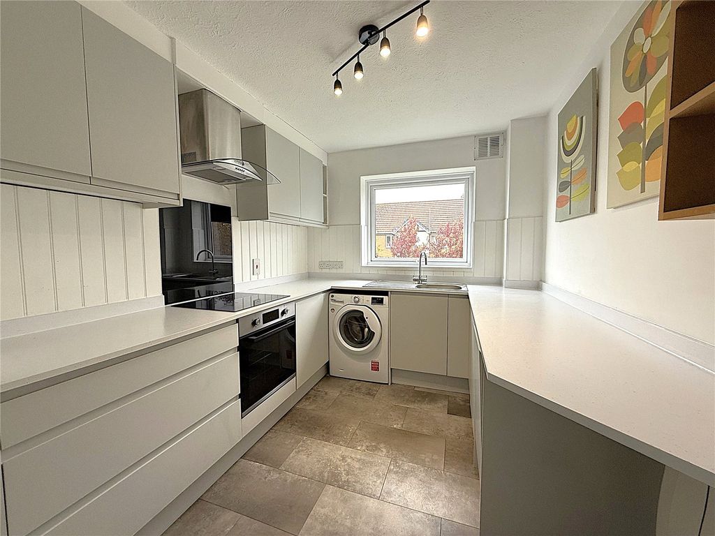 Property photo 2 of 9 Picture No. 08