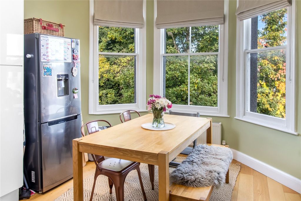 Property photo 2 of 20 Picture No. 25