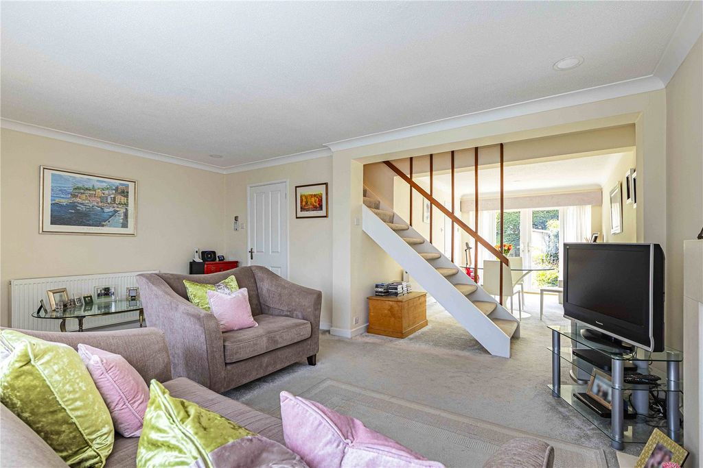 Property photo 2 of 34 Picture No. 05