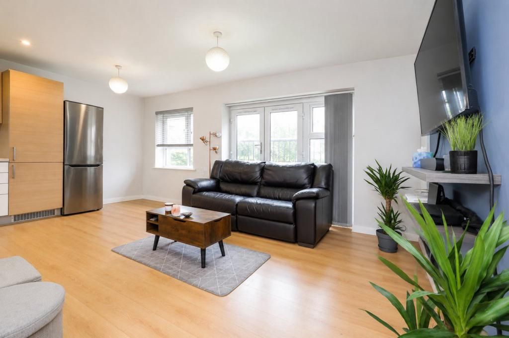 Property photo 3 of 19