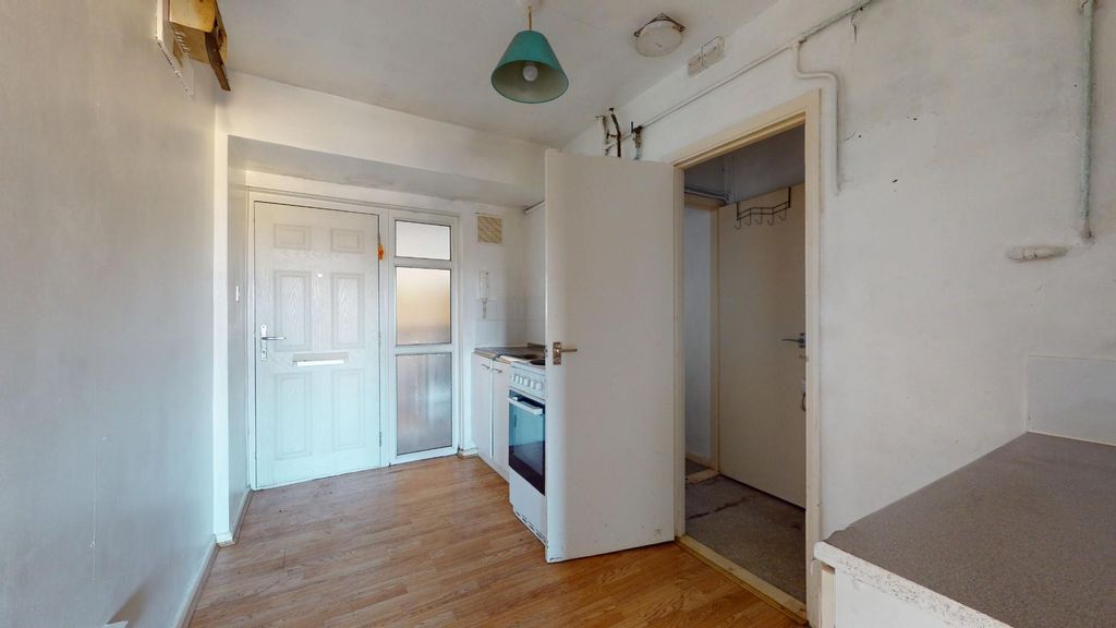 Property photo 2 of 4