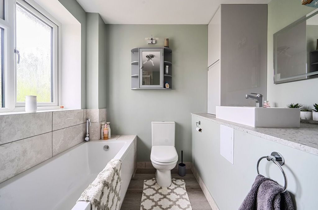 Property photo 3 of 11 1447346769E1225E13455