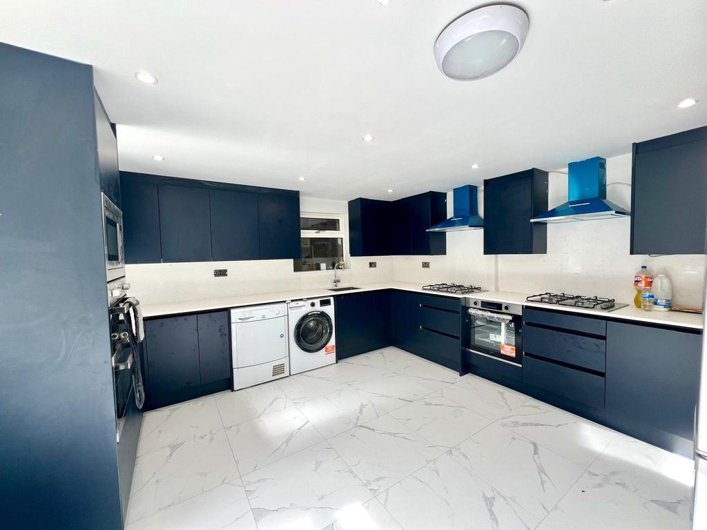 Additional image 15 of 6 bed semi-detached house to rentGladstone Road, Folkestone CT19