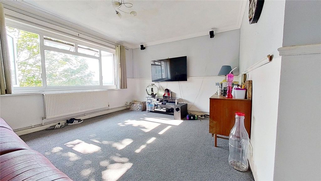 Property photo 2 of 6 Picture No. 03