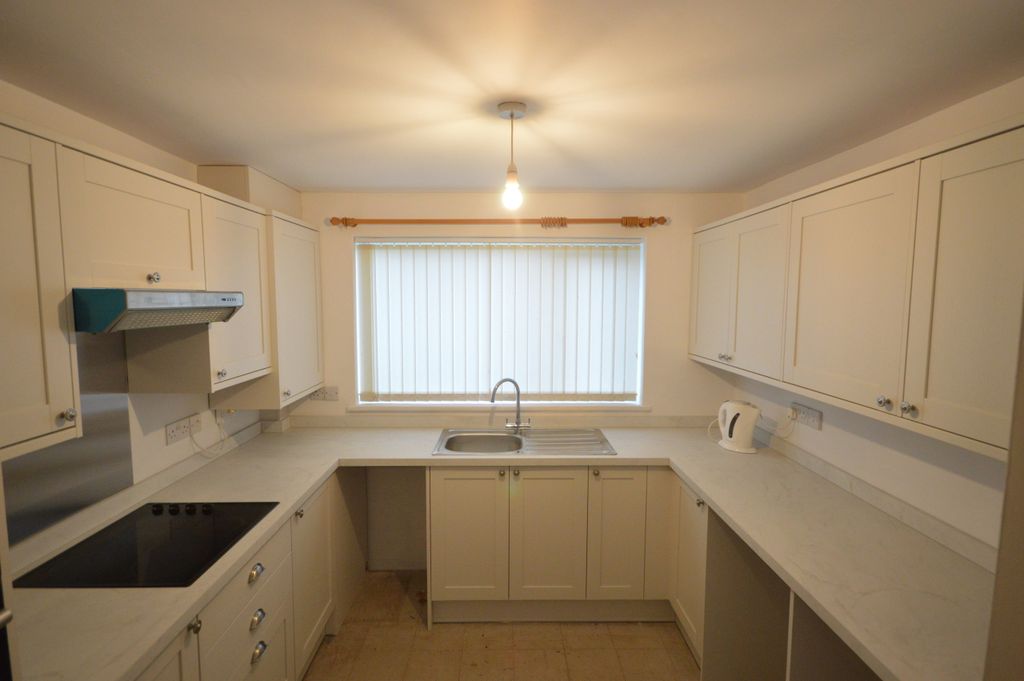 Property photo 2 of 15 Kitchen New.Jpg