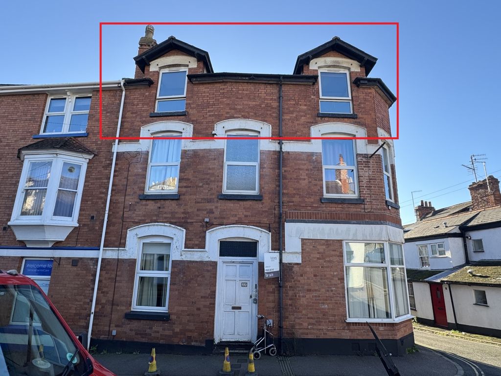 Property photo 1 of 11 Flat 4, 25 Iddesleigh Tce - Main