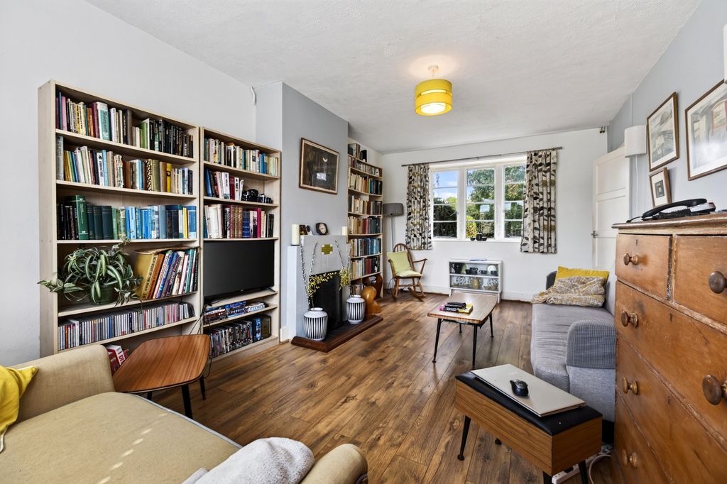 Property photo 3 of 13 Living Room (2)