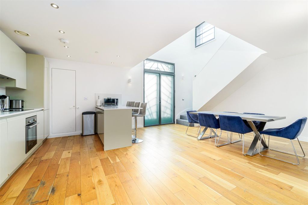 Property photo 3 of 18 Helliwell &amp; Co