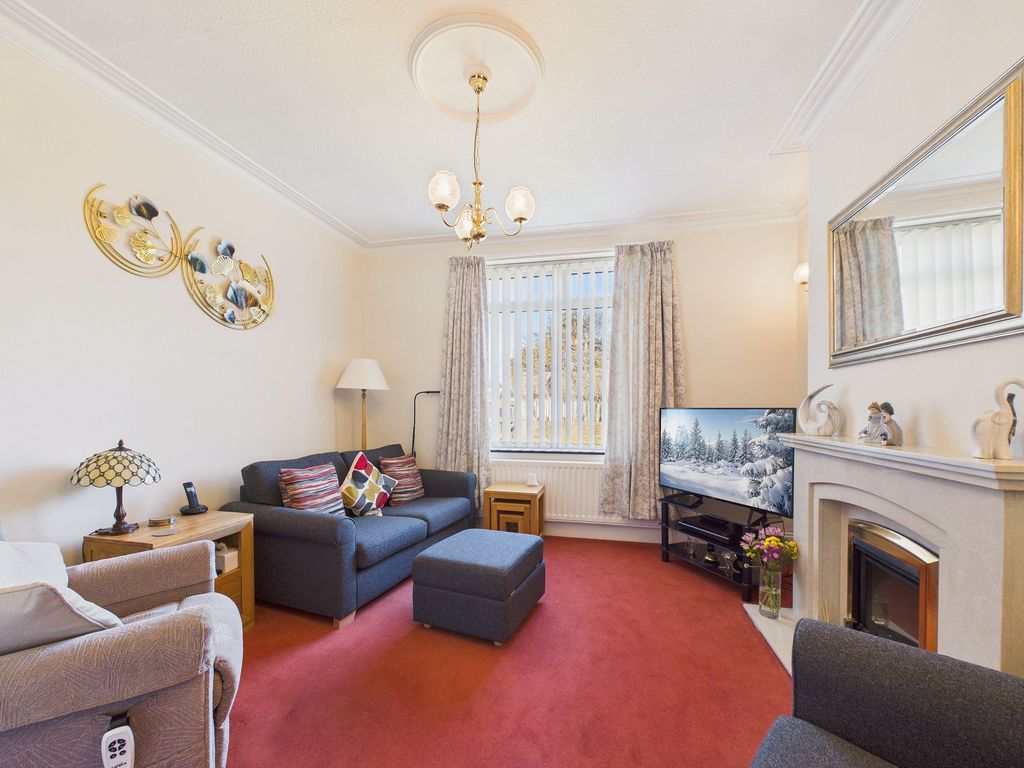 Property photo 2 of 9 Lounge