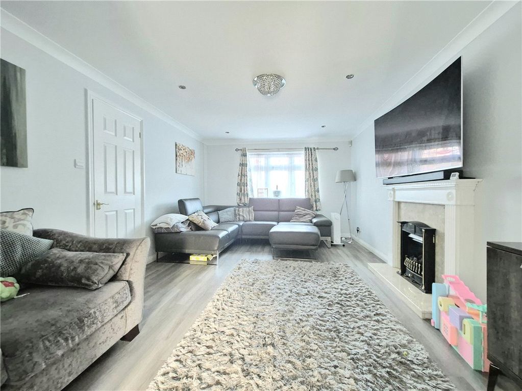 Property photo 2 of 15 Picture No. 03