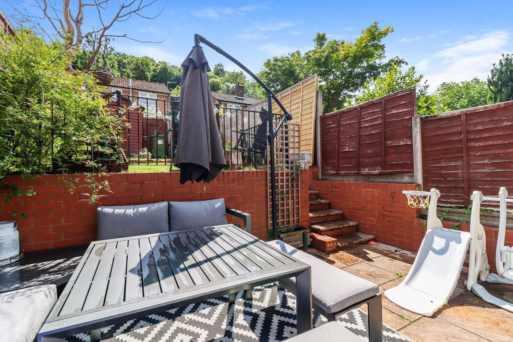 Property photo 2 of 18 Patio