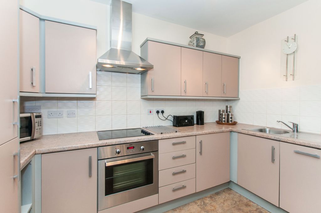 Property photo 1 of 10 160E6819-c347-408E-B