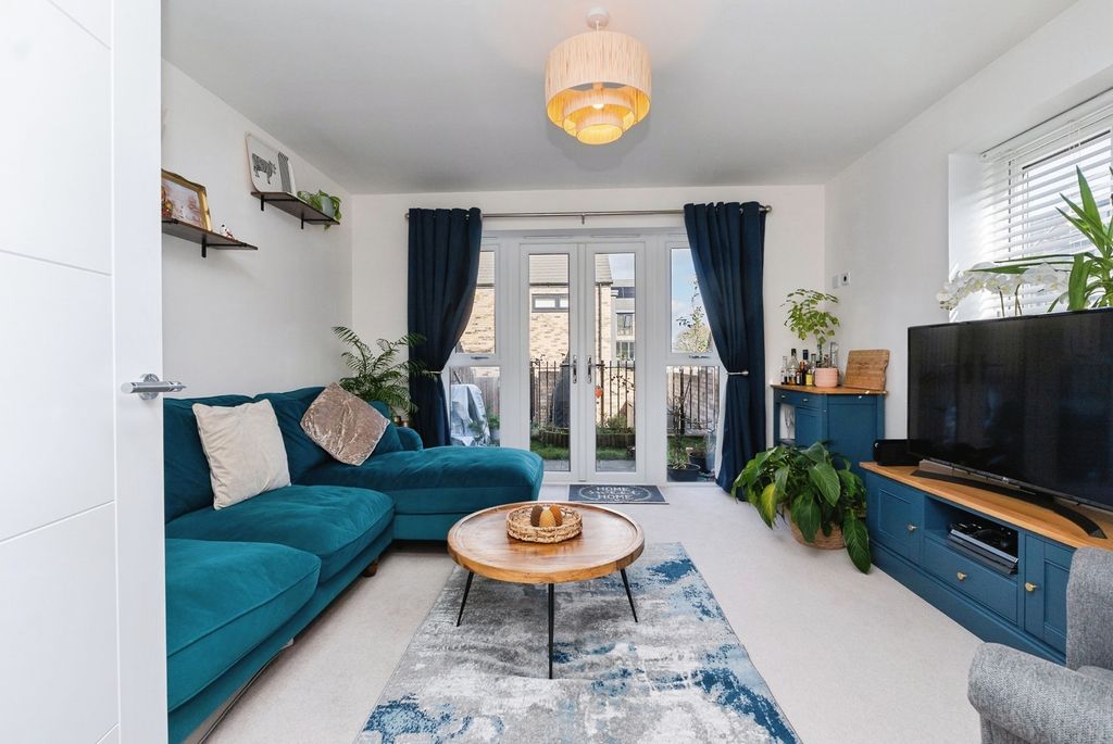 Property photo 3 of 17 Photo