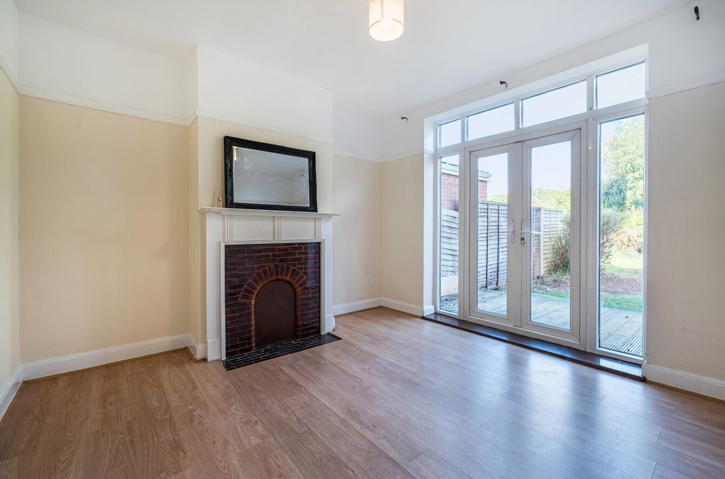 Property photo 3 of 10 1424725-4-69B1B97...