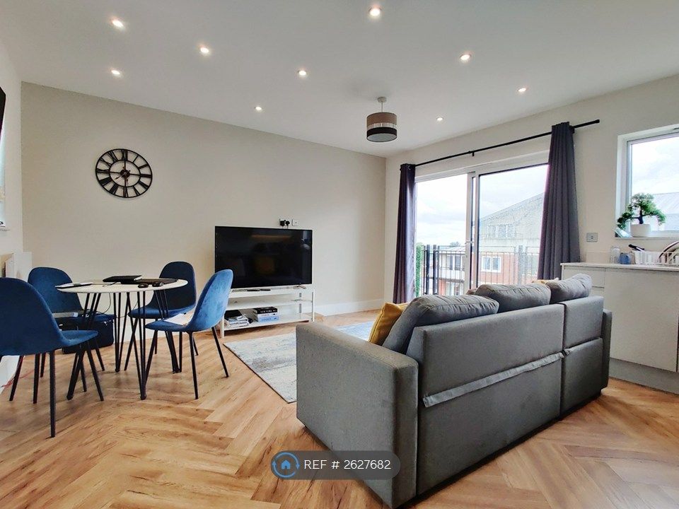 Property photo 2 of 14