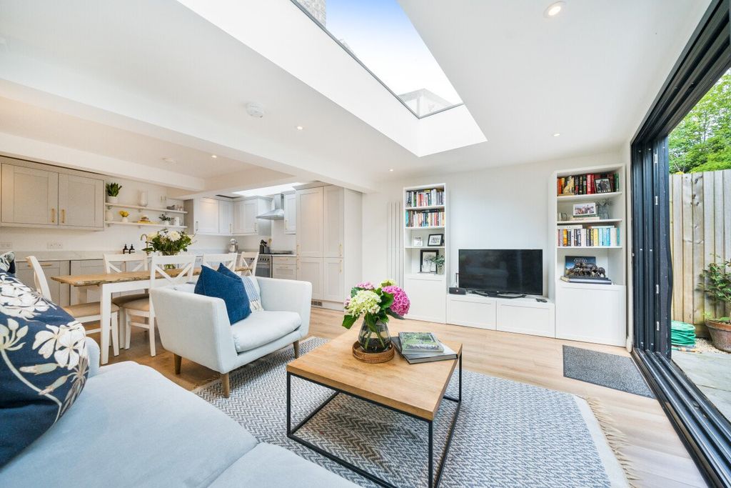 Property photo 1 of 9 Picture No. 04