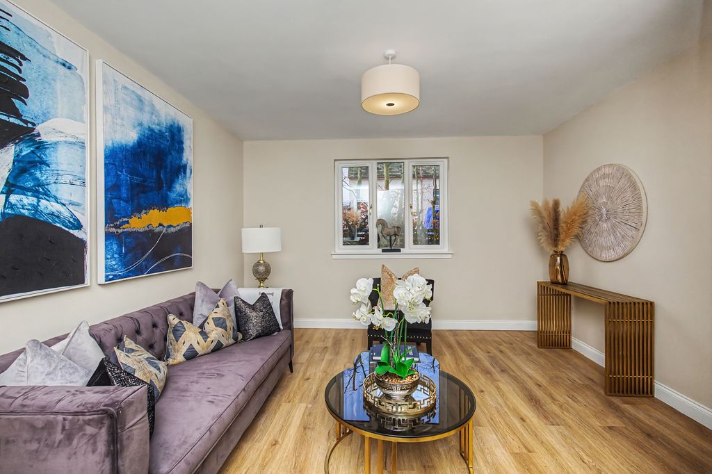 Property photo 3 of 13 Property Image 3