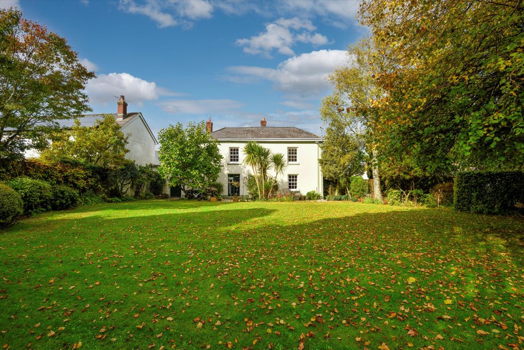 Property photo 1 of 19 Image