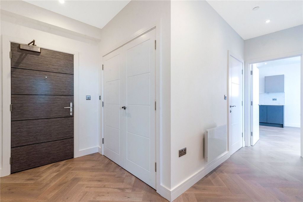 Property photo 3 of 13 Picture No. 02