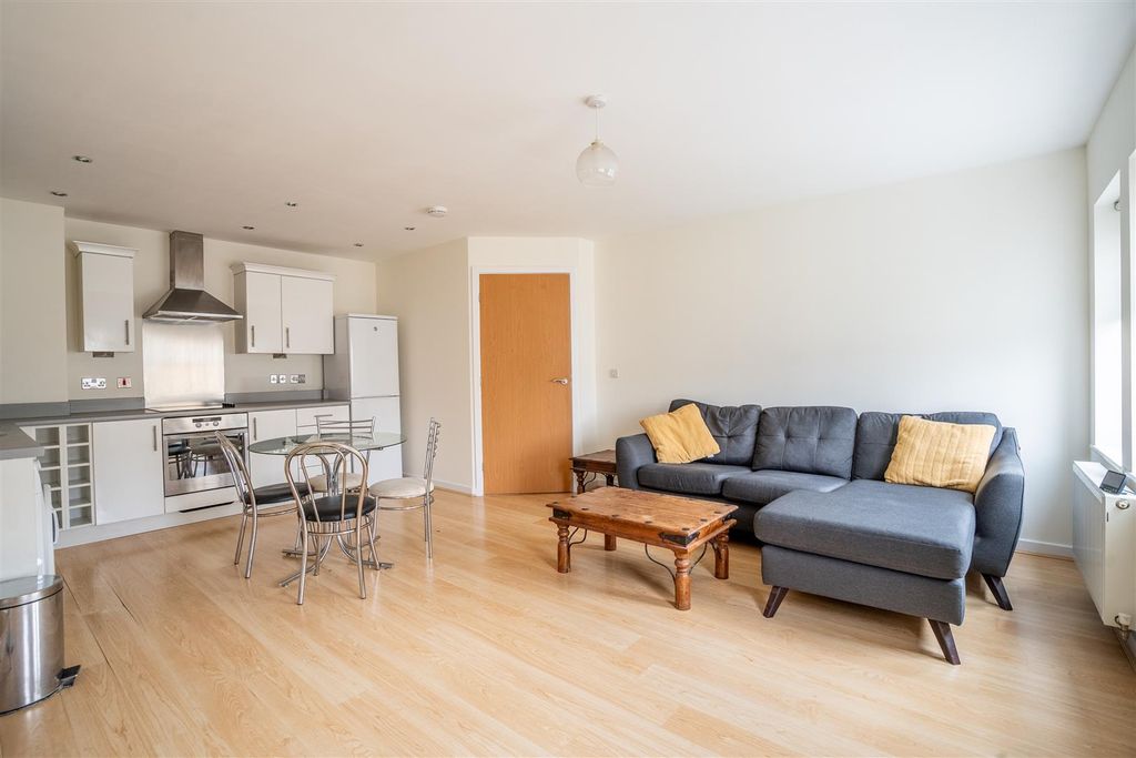 Property photo 2 of 8 Nh-7.Jpg