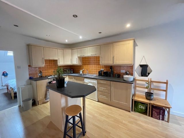 Property photo 2 of 5