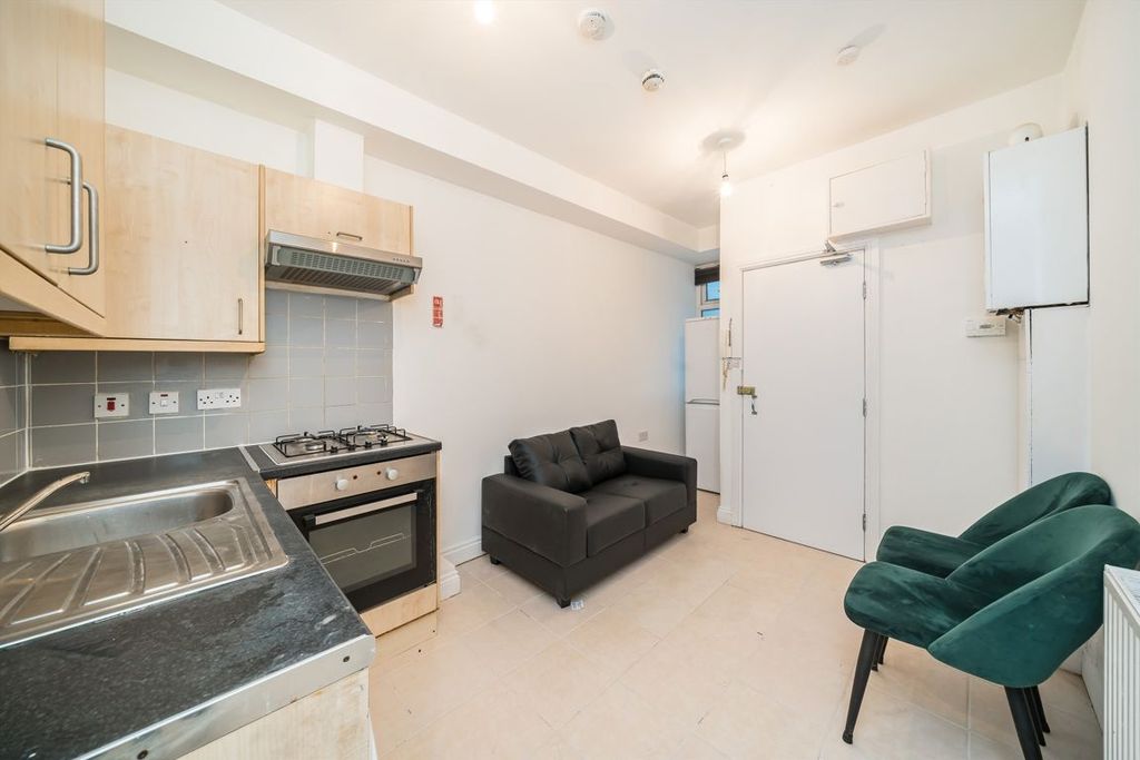 Property photo 1 of 4