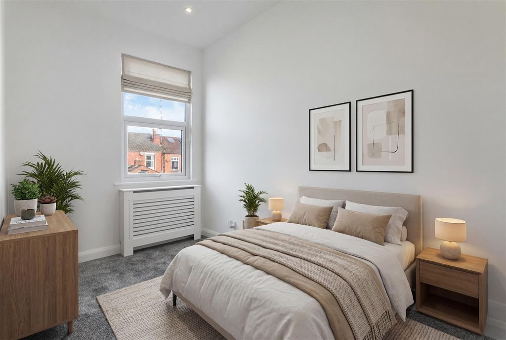 Property photo 3 of 40 Bedroom 2.Jpg