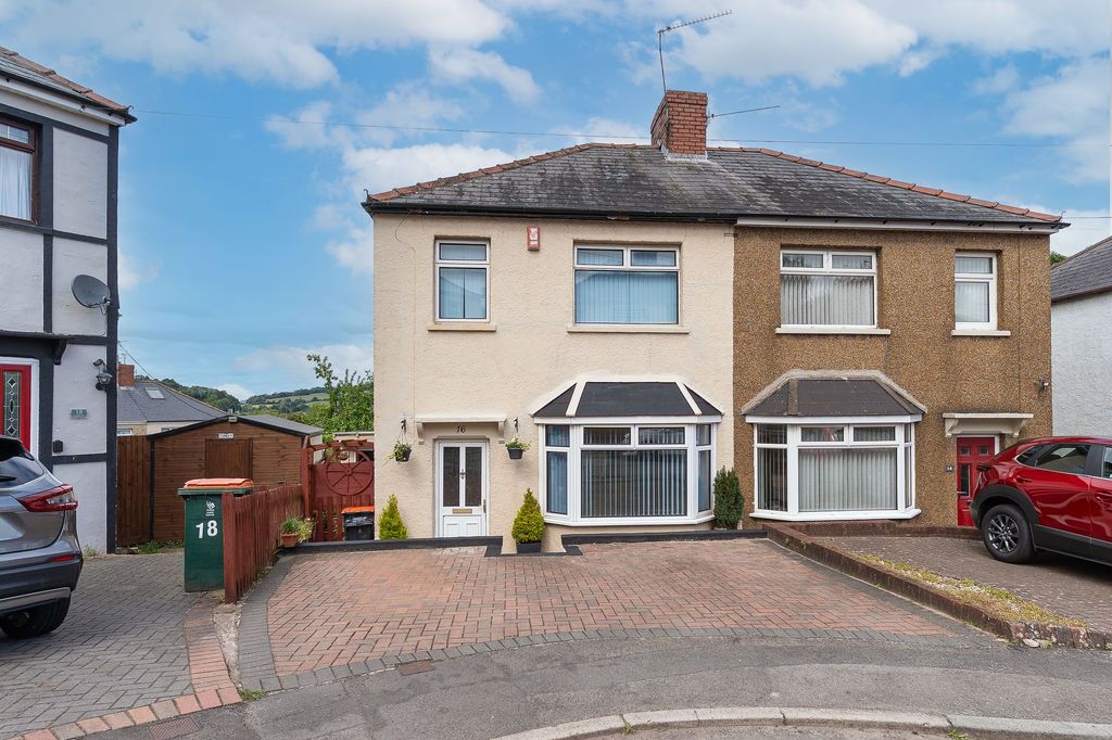 Property photo 1 of 27