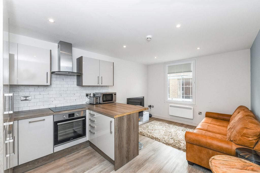 Property photo 1 of 10 Main