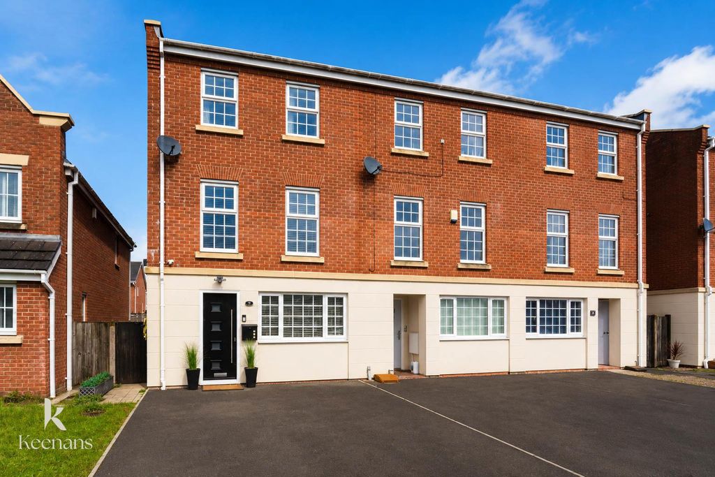 Property photo 2 of 47 3.Jpg
