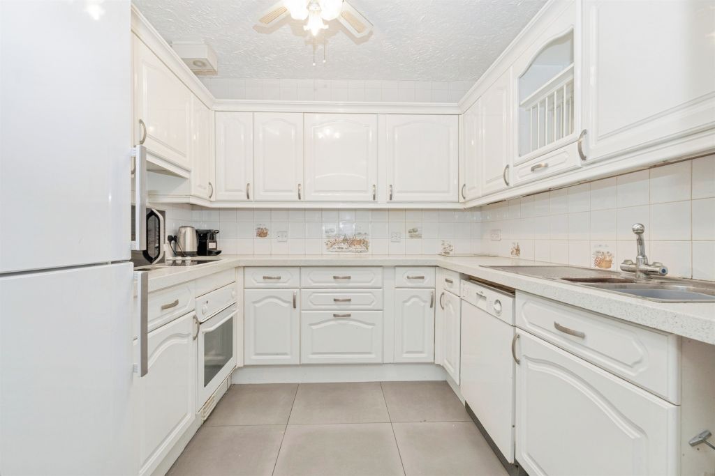 Property photo 3 of 22