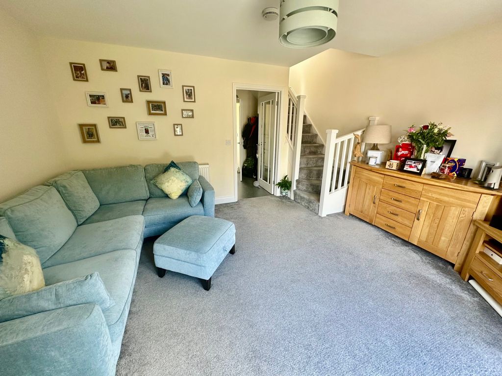 Property photo 2 of 9 View