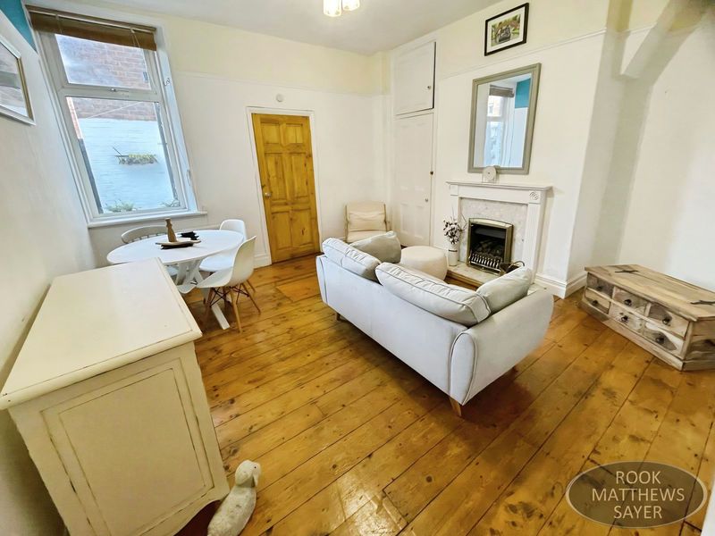 Property photo 2 of 7 Photo 6