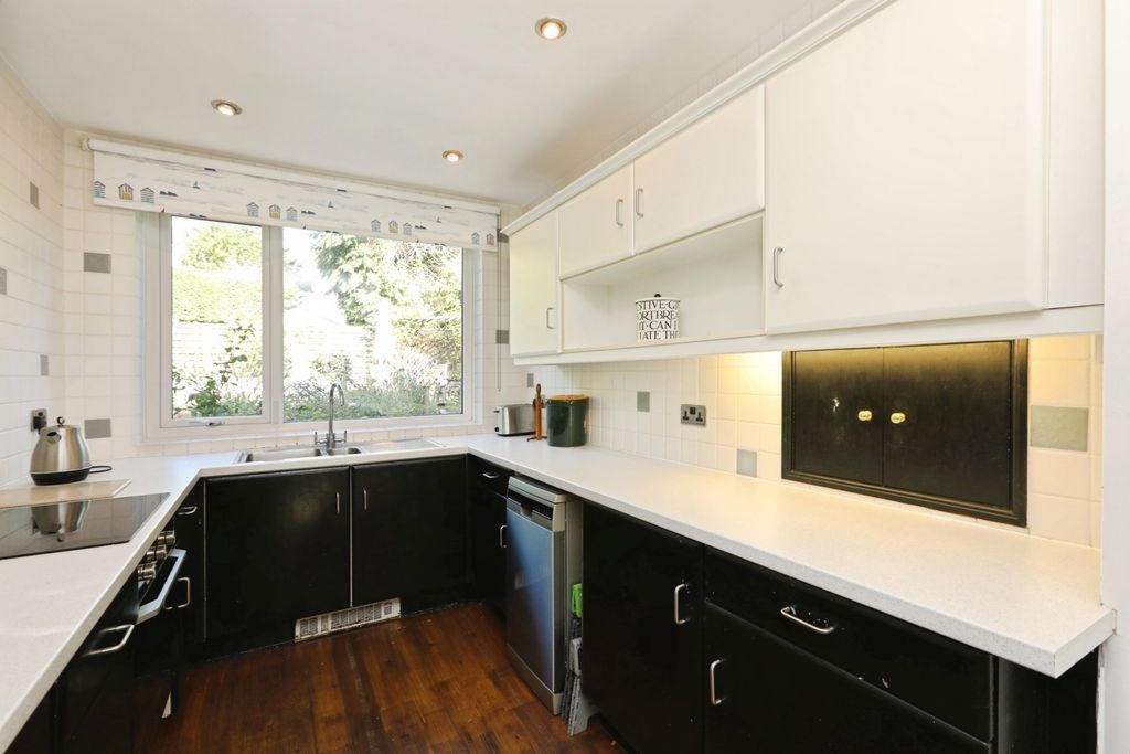 Property photo 3 of 20 Pbox-Img.Jpg