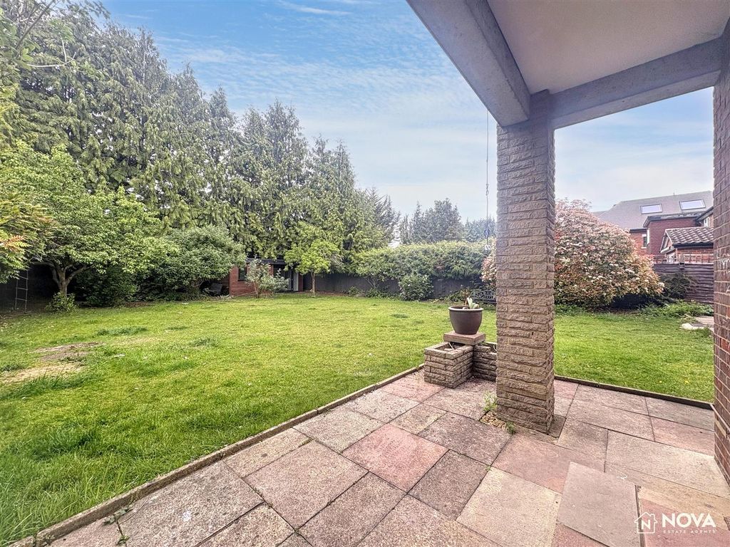 Additional image 29 of 4 bed detached house for saleOld Bedford Road, Luton LU2
