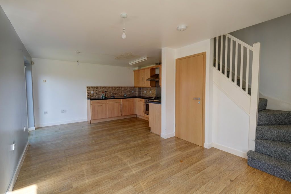 Property photo 3 of 10 Photo 7