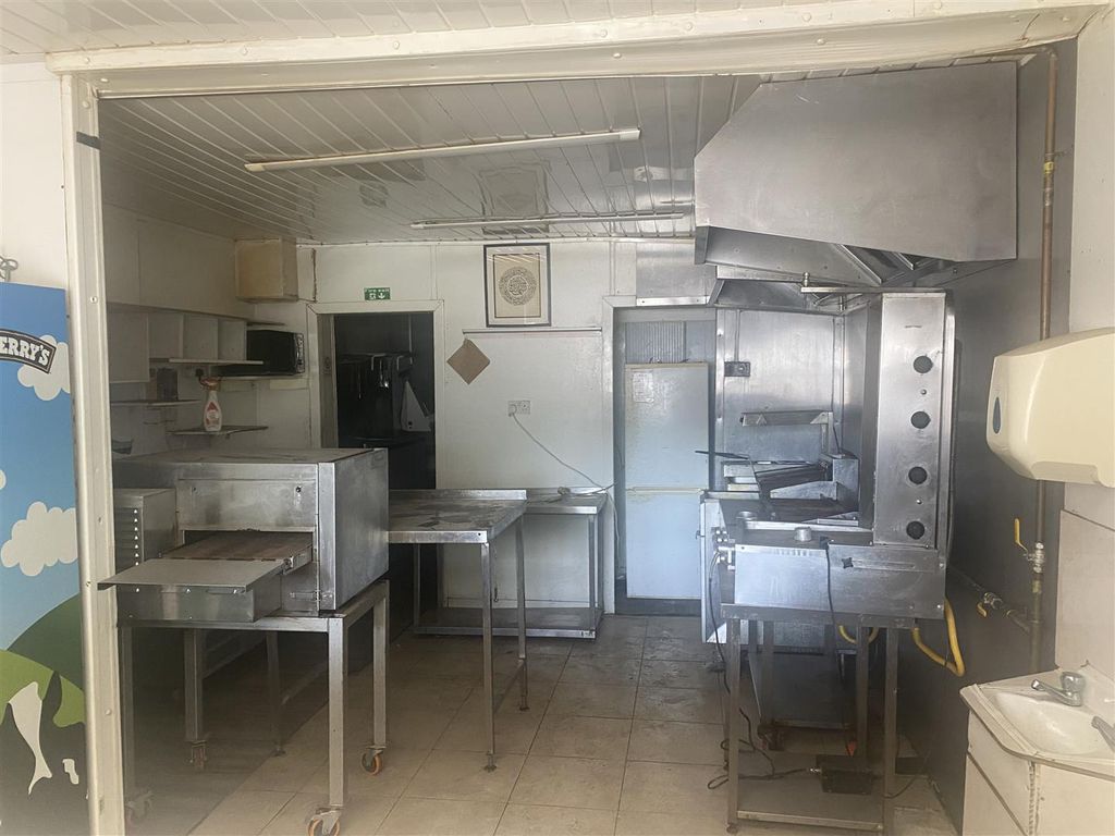 Property photo 2 of 9 Img_4977.Jpg