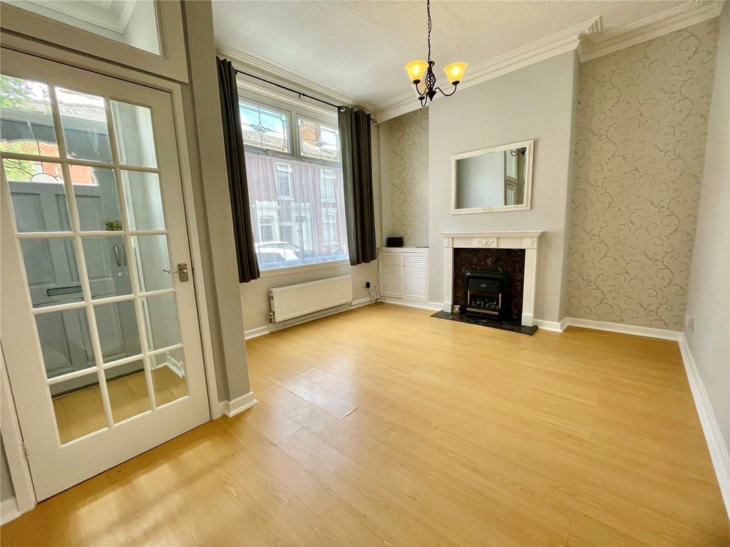 Property photo 2 of 10 Lounge