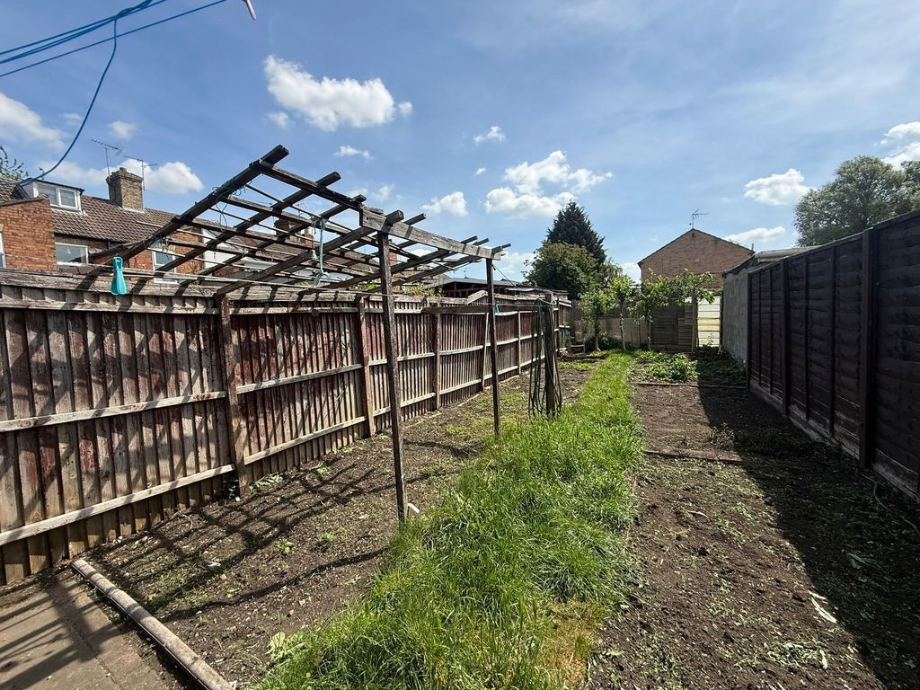 Property photo 3 of 11