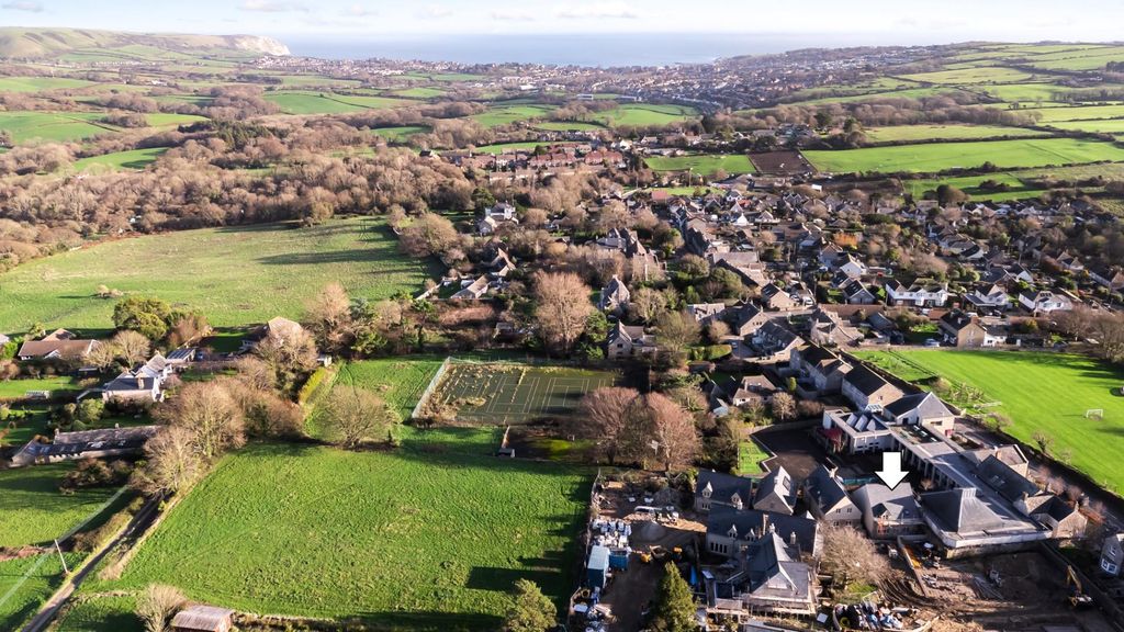 Property photo 2 of 14 Ansty House Arrow.Jpg