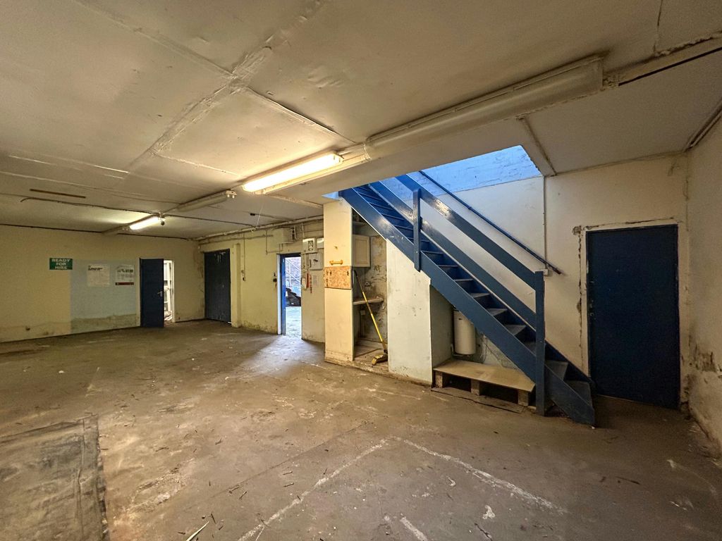 Property photo 3 of 5 2