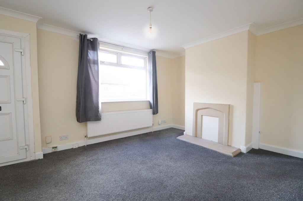 Property photo 2 of 14 Picture No. 15