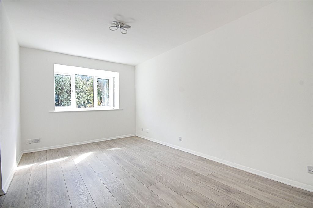 Property photo 1 of 11 Picture No. 07