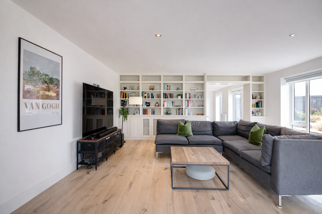 Property photo 3 of 32