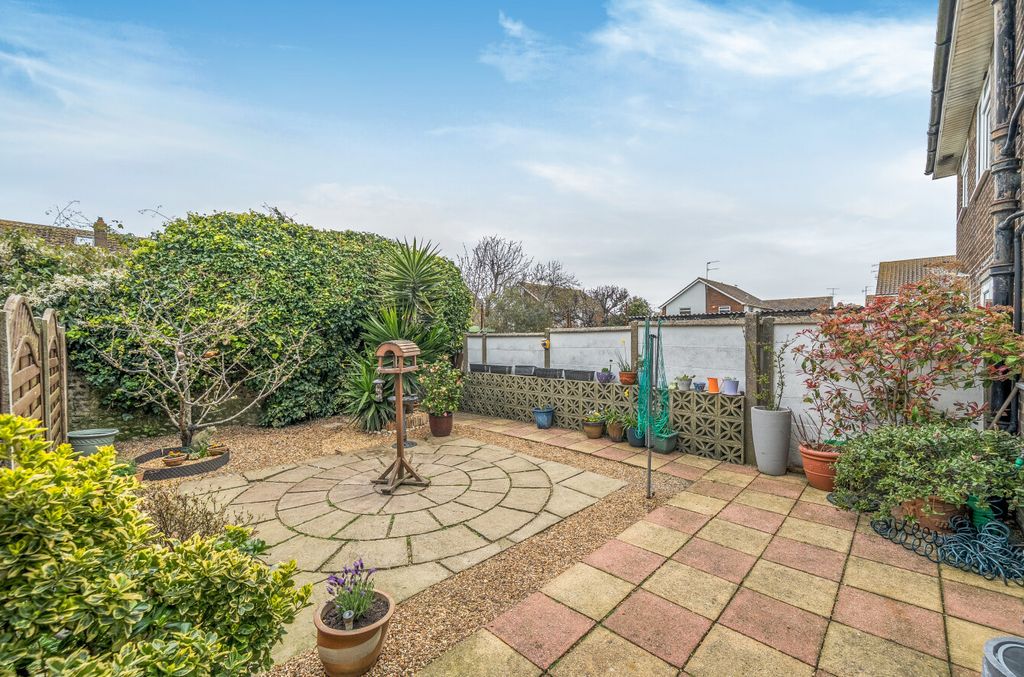 Property photo 2 of 17 1437650-7-69Cb915...