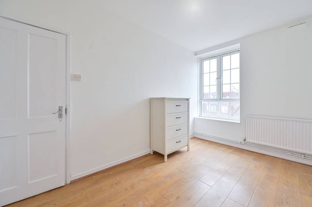 Property photo 3 of 4