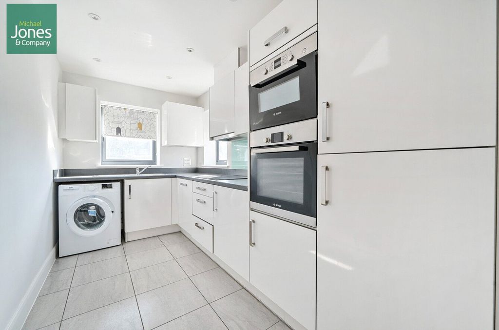 Property photo 3 of 19 Picture No. 22