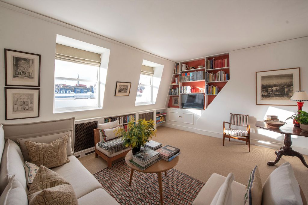 Property photo 2 of 15 Image